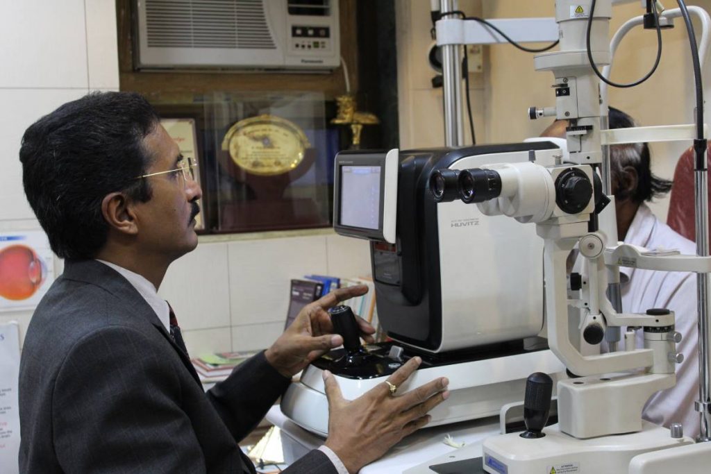 8 Dr. Deepak Vaidya - Eye Doctor in Mumbai