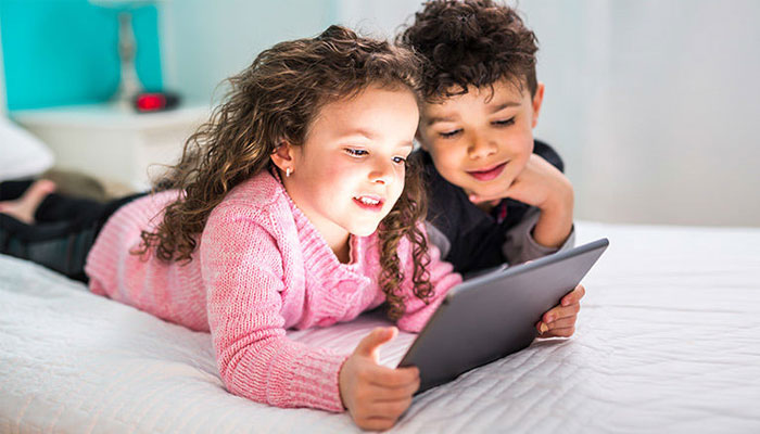 How Too Much Screen Time Affects Kids’ Eyes: Tips to Prevent Eye Strain